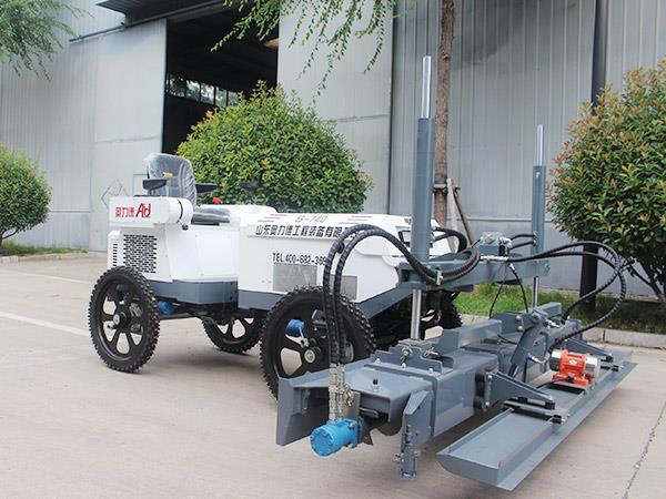 S740是一款自动控制系统，主要采用了了计算机控制技术，激光测控技术，电子测量及传感器技术